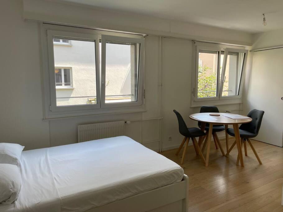 Appartement Studio Proche De La Gare ! à Lausanne Extérieur photo