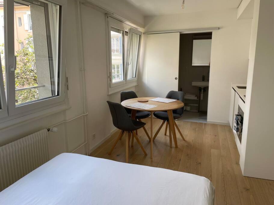 Appartement Studio Proche De La Gare ! à Lausanne Extérieur photo