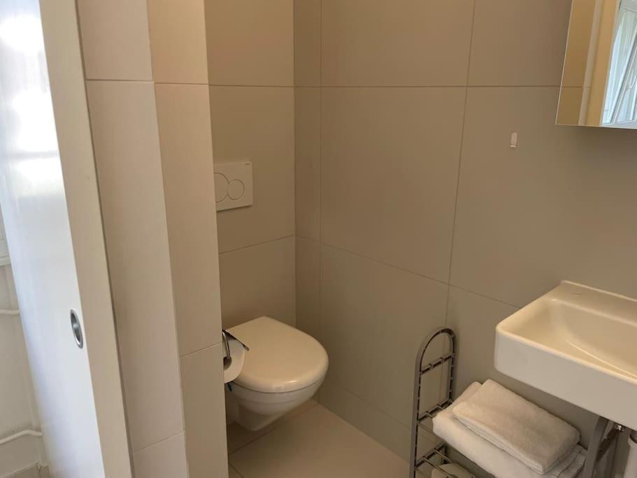 Appartement Studio Proche De La Gare ! à Lausanne Extérieur photo