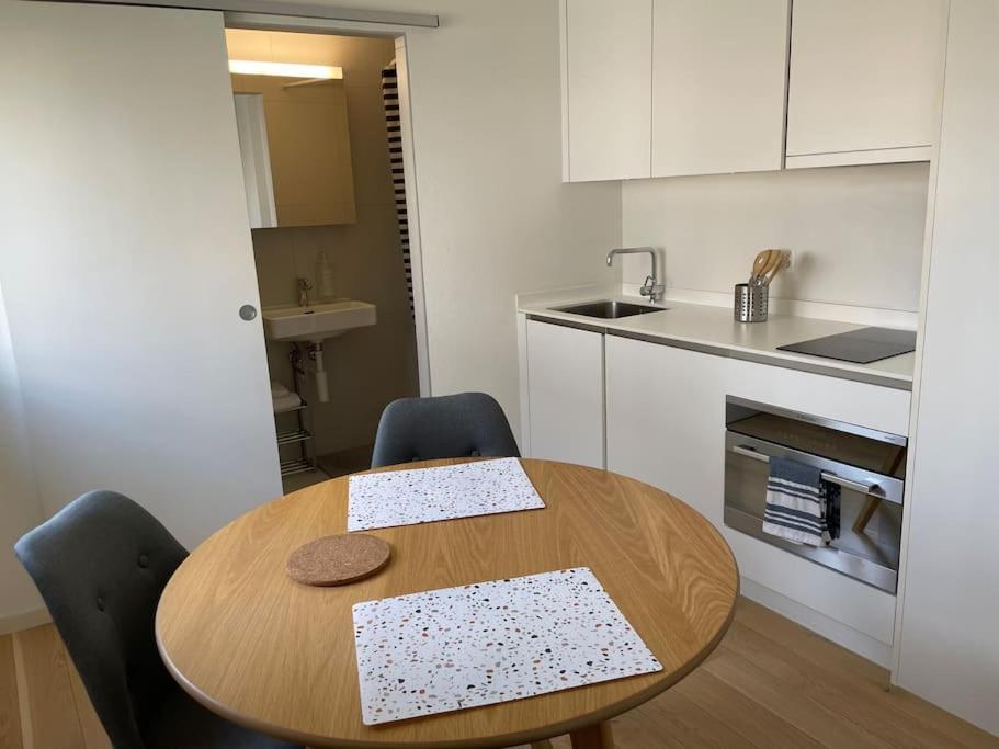 Appartement Studio Proche De La Gare ! à Lausanne Extérieur photo